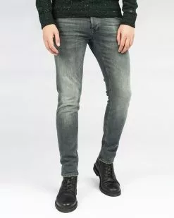 Cast Iron Riser Slim Fit Comfort Jeans